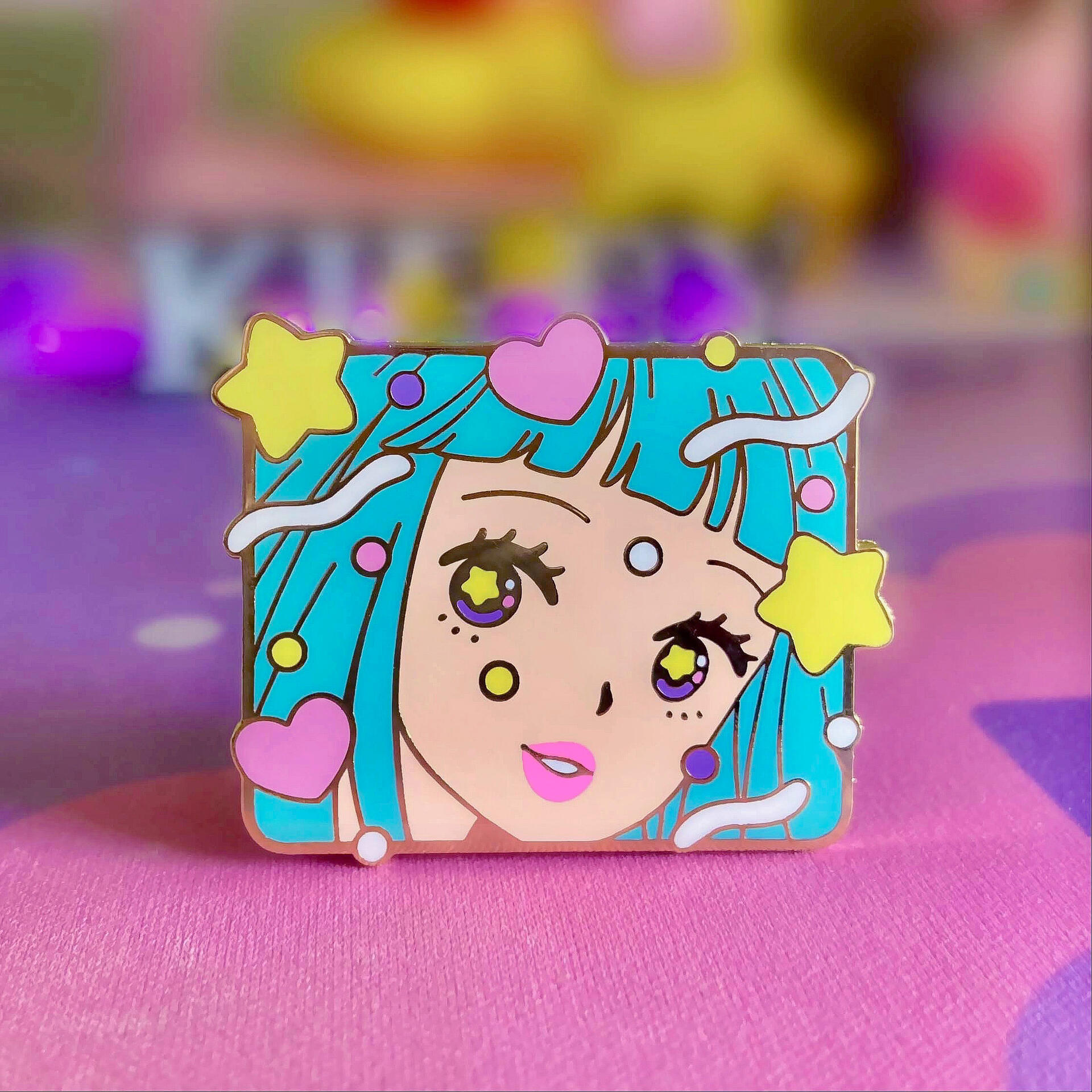 Star eyes pin